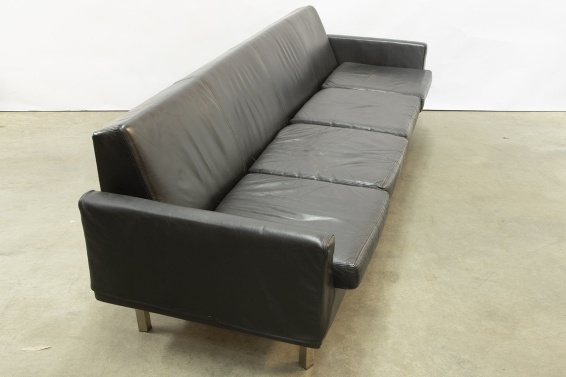 sixties' 3pc design black leather and chromed metal salon suite || Sixties' design salonensemble - Image 5 of 6