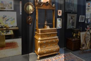 18th Cent. press with drawer and its chest of drawers in burr of walnut and walnut || Mooie