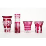 4 vases in Belgian VSL crystal || Vier vazen in deels roodgekleurd, geslepen kristal Val-St-Lambert