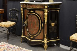 19th Cent. Franch Napoleon III cabinet in "Boulle" with its top in white marble || FRANKRIJK - ca