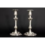 a pair of antique Sheffield marked baroque style candlesticks || Paar antieke gemerkte Sheffield -