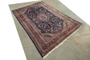 Persian vintage Moud in wool || Perzische Moud met klassieke tekening op blauwe fond - 315 x 213 cm