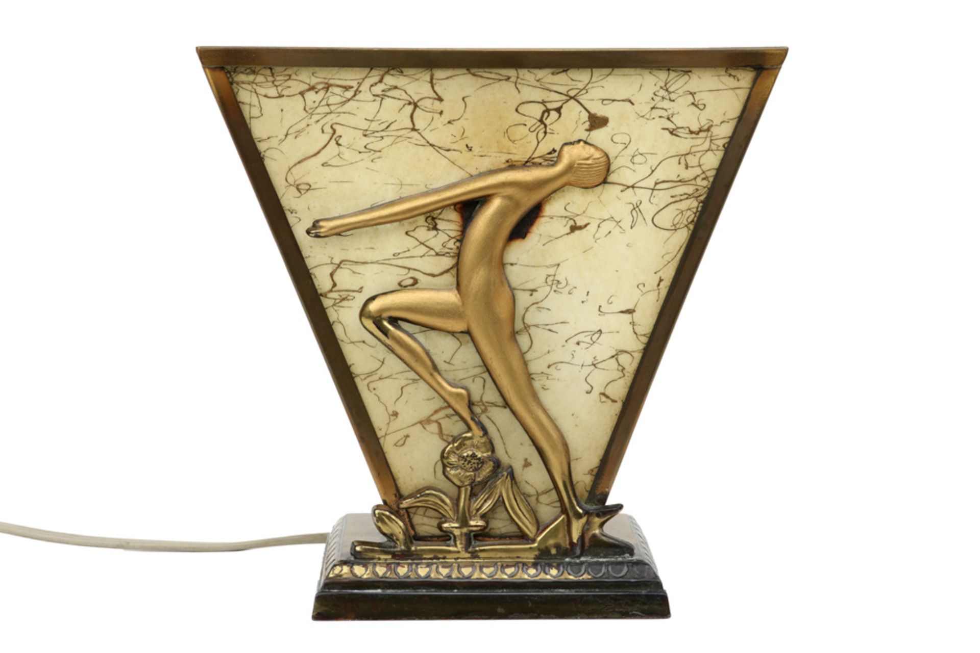 quite special triangular Art Deco lamp in silverplated and gilded metal & with parchment (?) ||
