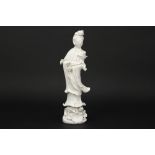 Chinese Quan Yin sculpture in "blanc de Chine" porcelain || Chinese sculptuur in "blanc de