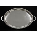 silverplated oval (dinner)-tray || Ovale dienplateau in verzilverd metaal