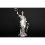 antique "Victorious woman" sculpture in marked silver || Antieke sculptuur in massief zilver,