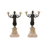 pair of Empire style candlesticks in marble and bronze each with a female figure || Mooi paar