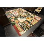 nineties' hand tufted rug with a quite special and colourfull design || Modern nineties' met de hand