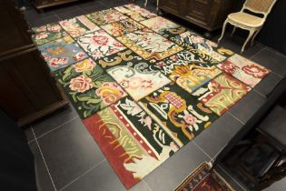 nineties' hand tufted rug with a quite special and colourfull design || Modern nineties' met de hand