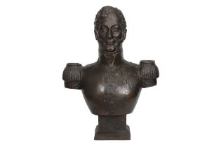 'antique' bronze sculpture || 'Antieke' sculptuur in brons : "Buste van een gedecoreerde officier" -