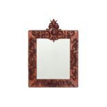 antique frame in sculpted walnut with a mirror || Antieke kader in gesculpteerde notelaar met