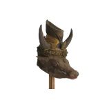 antique Indonesian Sulawesi Toraja buffalo head-sculpture in wood, leather and textile ||