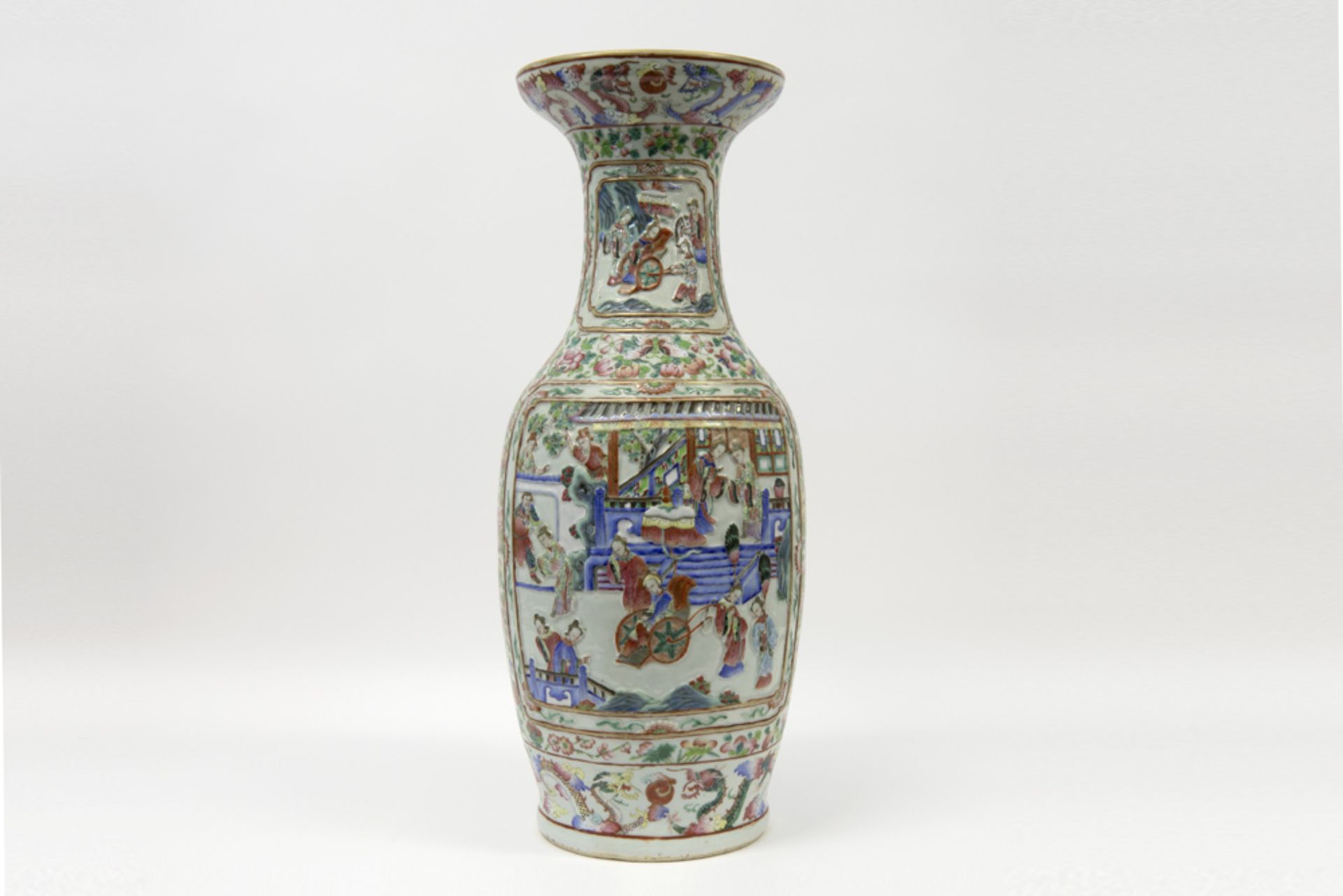 beautiful antique Chinese vase in porcelain (with partial relief and partial openwork) with a - Image 3 of 6