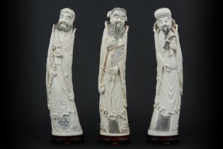 set of three old Chinese "Sages" sculptures in ivory - with EU CITES certification || Set van drie