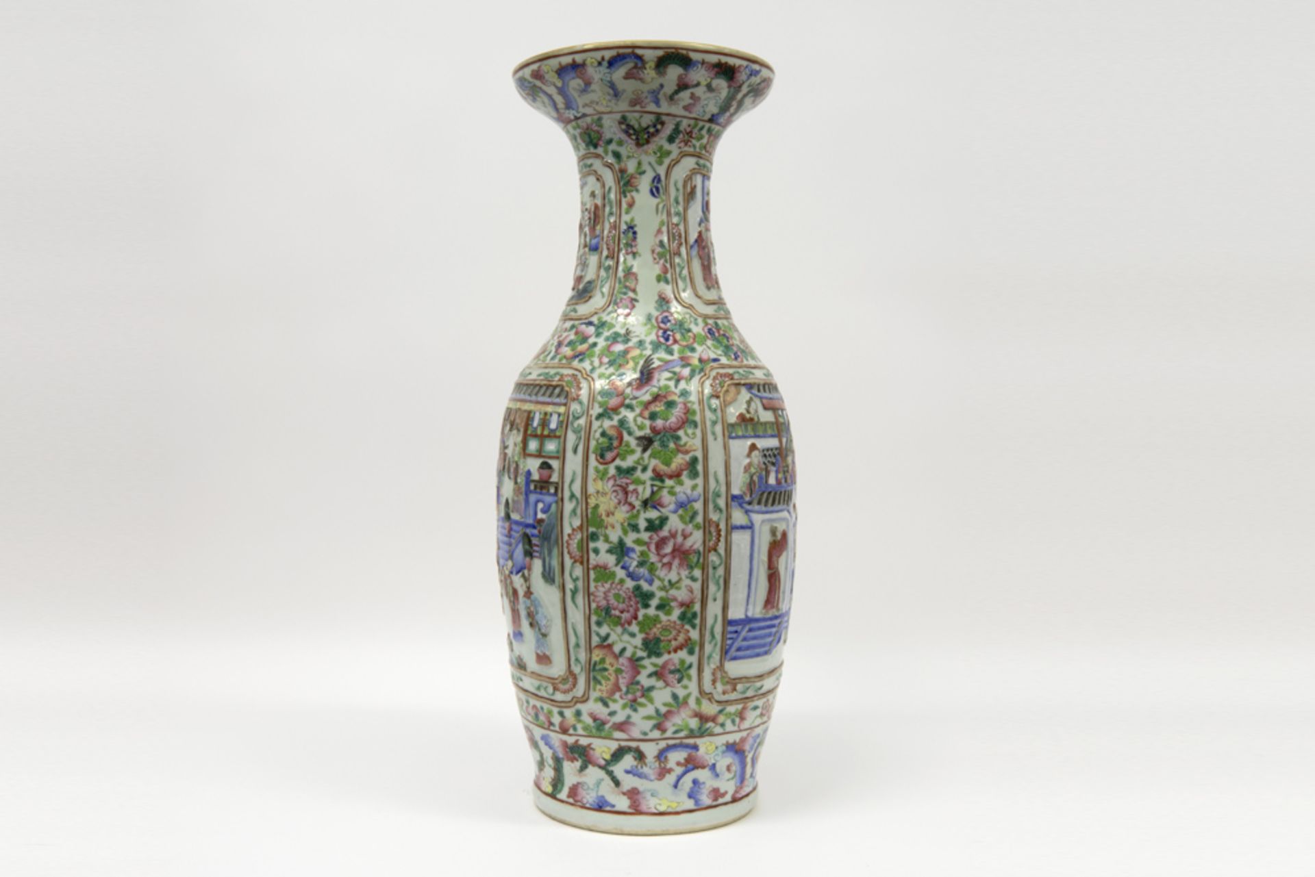 beautiful antique Chinese vase in porcelain (with partial relief and partial openwork) with a - Bild 2 aus 6