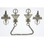 several pieces of "Berber" jewelry in a silver alloy, amongst which fibulae || Lot (4) "Berber"