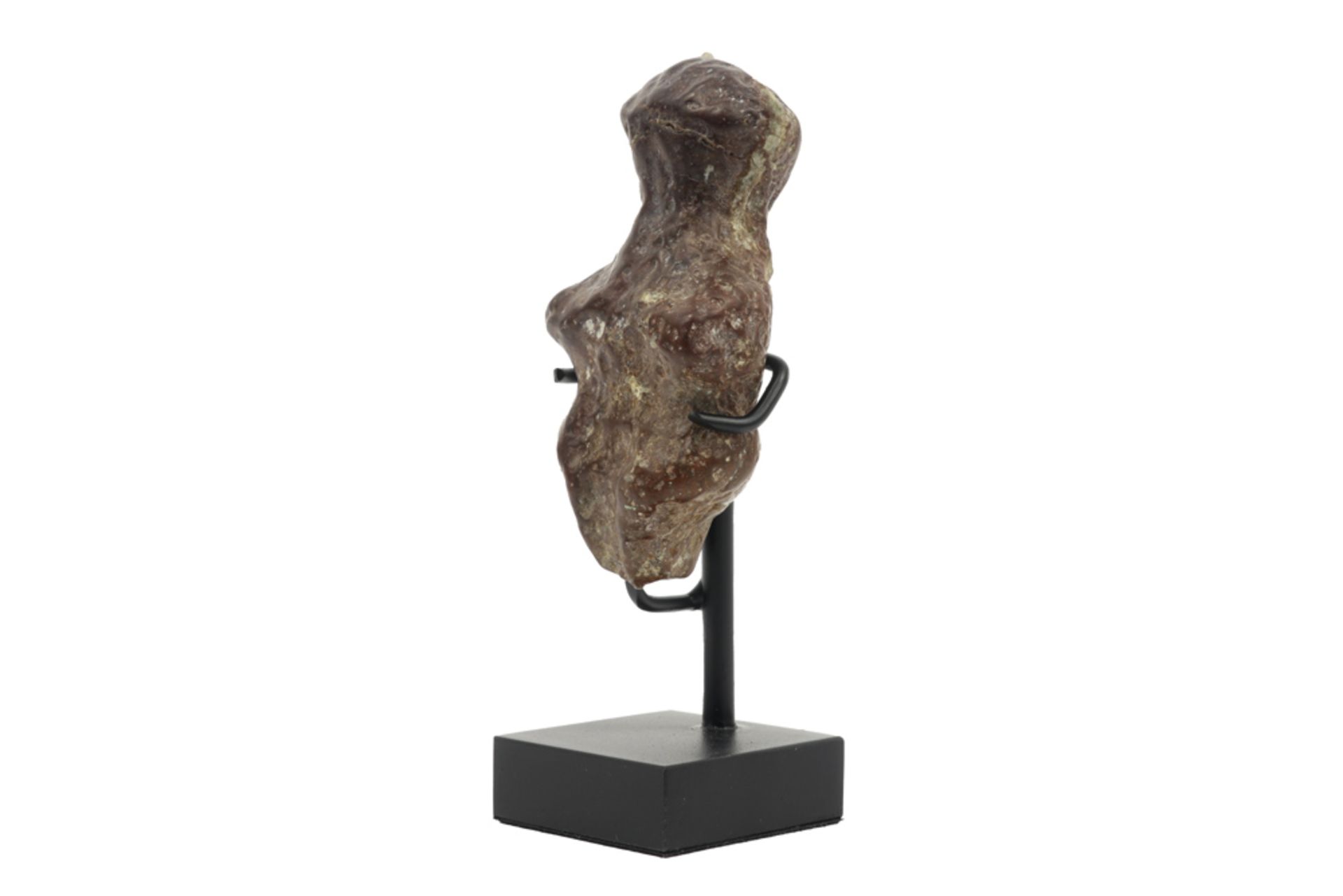 Donau Culture fertilty idol in stone (maybe flint) || DONAU - CULTUUR vrouwelijk - Image 2 of 3