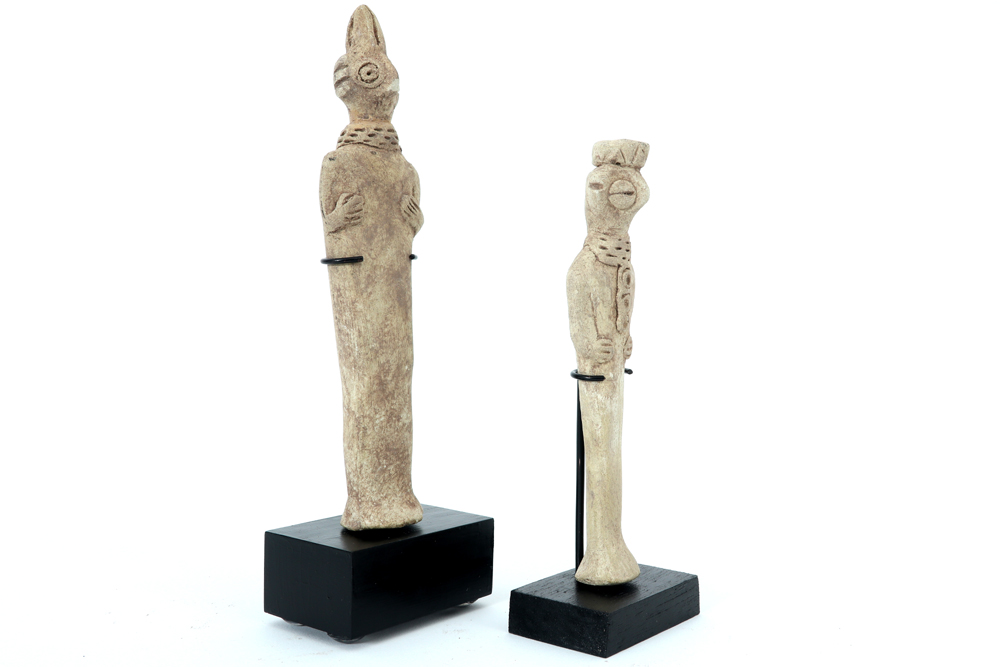 two ca 2000 BC Mid Esatern earthenware idols || MIDDEN OOSTEN - ca 2100 tot 1700 BC twee idolen in - Image 2 of 4