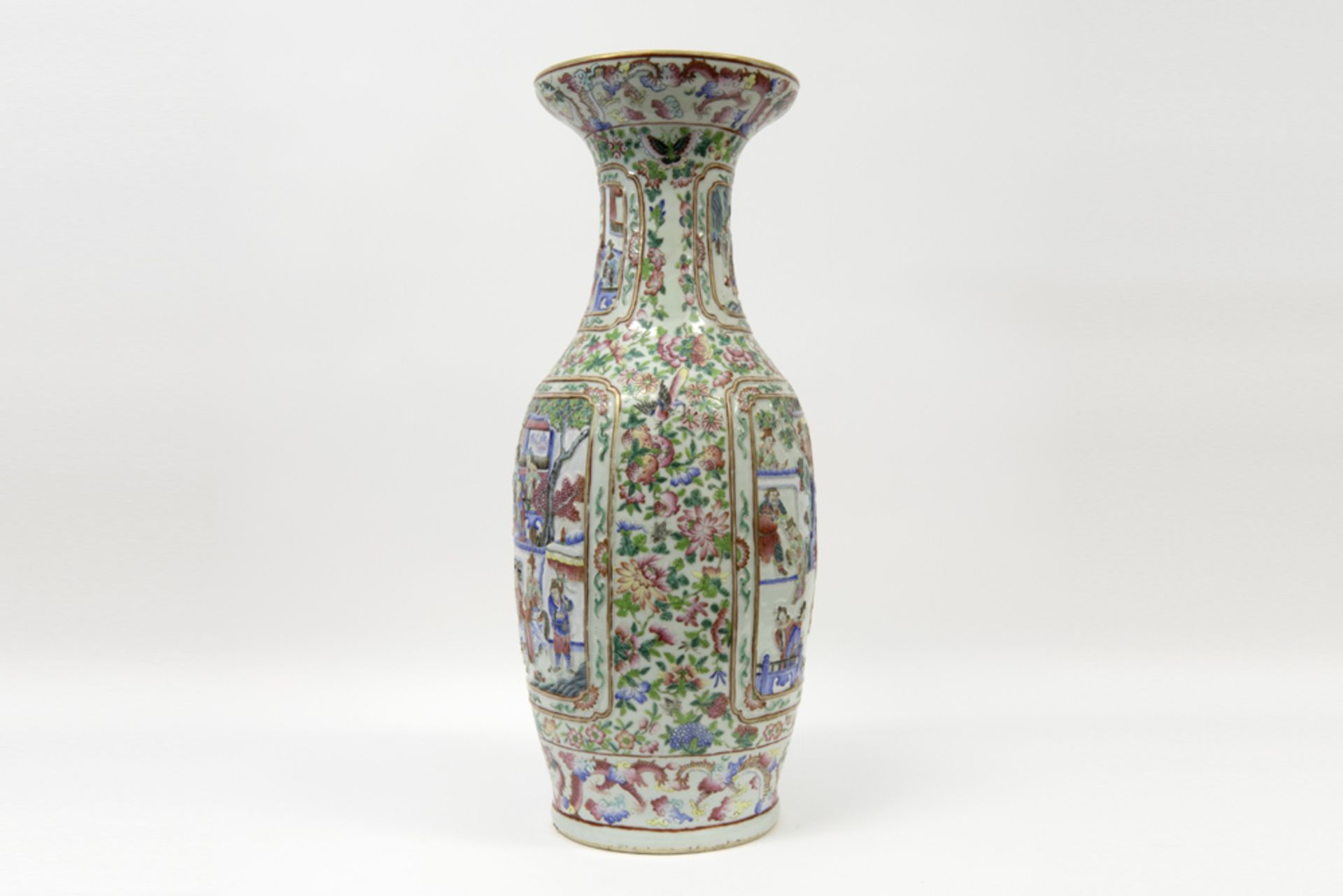 beautiful antique Chinese vase in porcelain (with partial relief and partial openwork) with a - Bild 4 aus 6