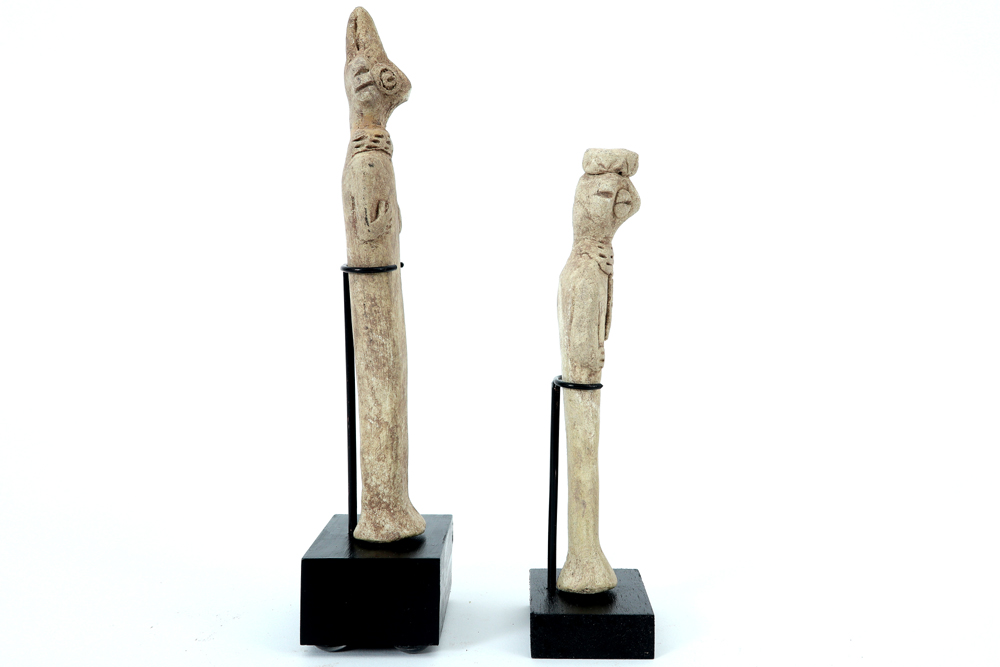two ca 2000 BC Mid Esatern earthenware idols || MIDDEN OOSTEN - ca 2100 tot 1700 BC twee idolen in - Image 4 of 4