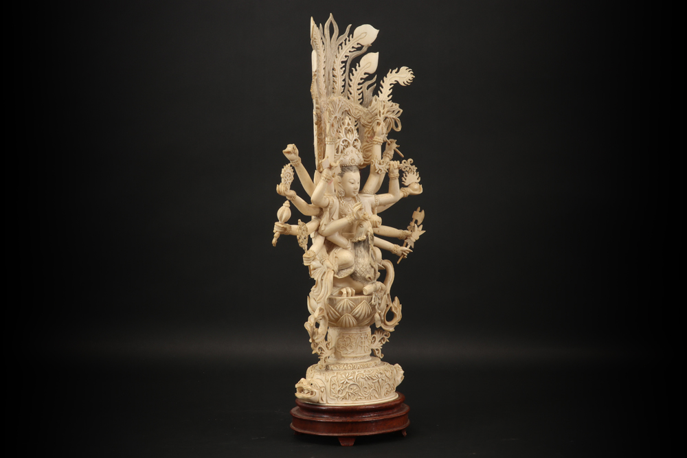 'antique' Chinese "Quan Yin" sculpture in ivory - ca 1910/20 - with EU CITES certification || ' - Image 2 of 4