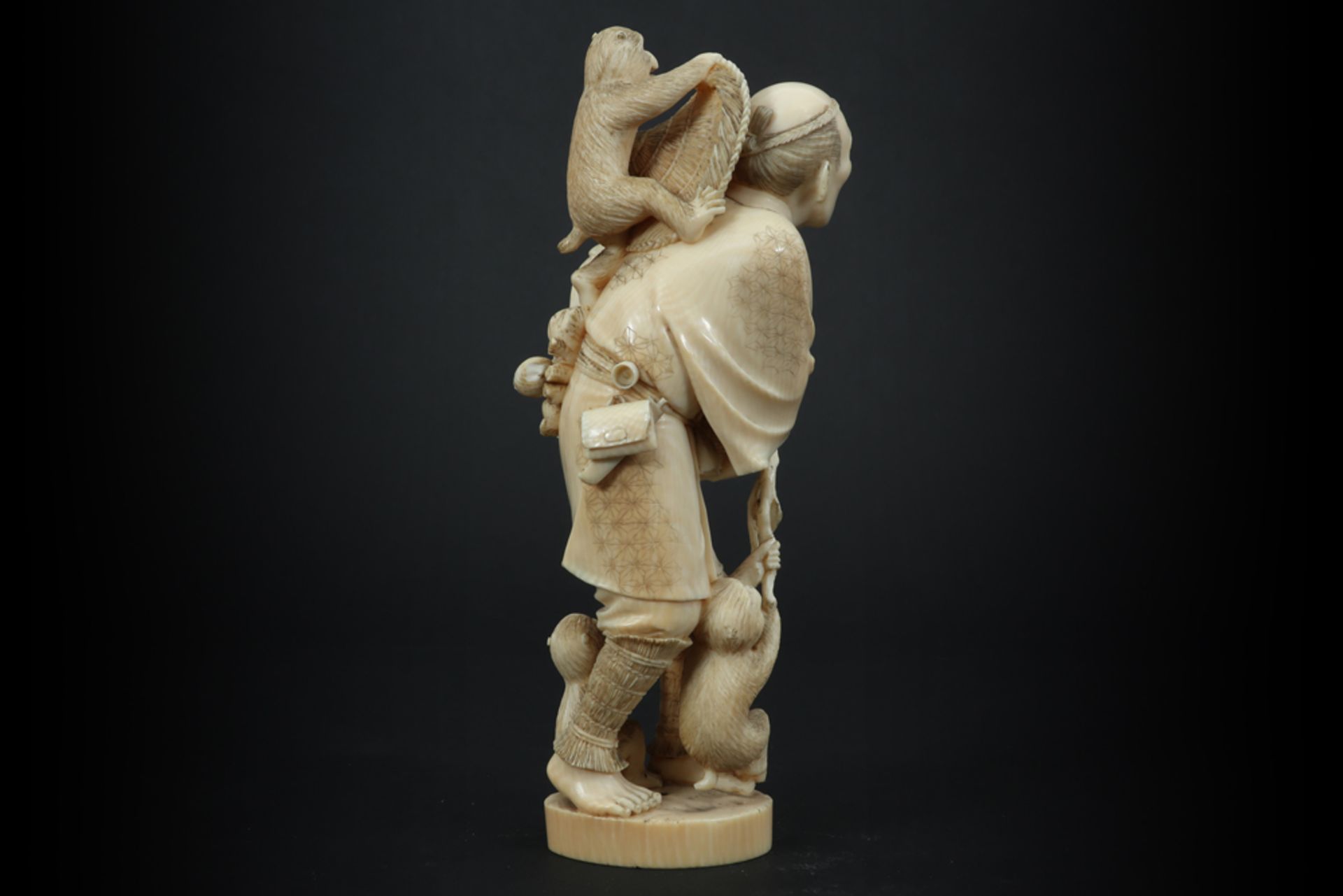 19th Cent. Japanese "Farmer with monkeys" sculpture in marked ivory - with EU CITES certification || - Image 3 of 7