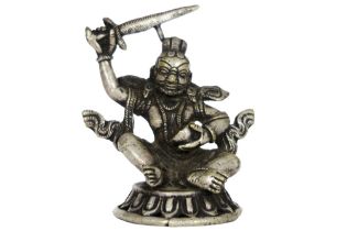 small Himalayan buddhistic "Mahasiddha as yoghi" sculpture in a silver alloy || Kleine