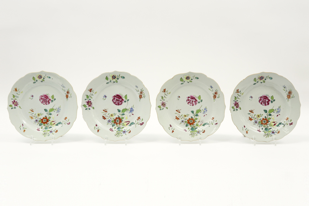 series of four 18th Cent. Chinese plates in porcelain with Famille Rose decor with flowers ||