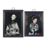 pendant of two framed Chinese glass paintings || Twee ingekaderde Chinese églomisé-schilderingen