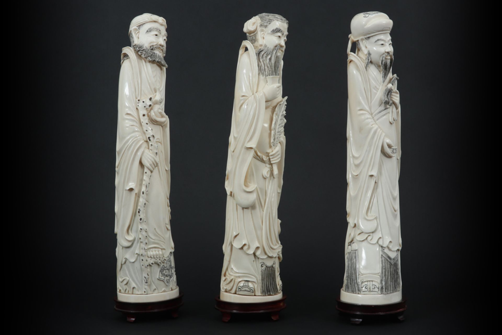 set of three old Chinese "Sages" sculptures in ivory - with EU CITES certification || Set van drie - Bild 2 aus 6