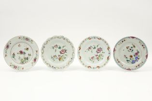 four 18th Cent. Chinese plates porcelain with Famille Rose decor with flowers || Lot van vier