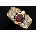 forties' late Art Deco ring in yellow gold (18 carat) with a verneuil stone and ca 0,30 carat of