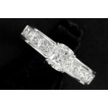 superb 1,15 carat very high quality brilliant cut diamond (E - Vvs2) set in a ring in white gold (18