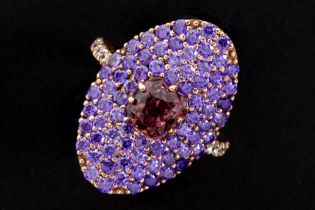 superb handmade ring in pink gold (18 carat) with a rare 2,52 carat "Paparaja" sapphire with a