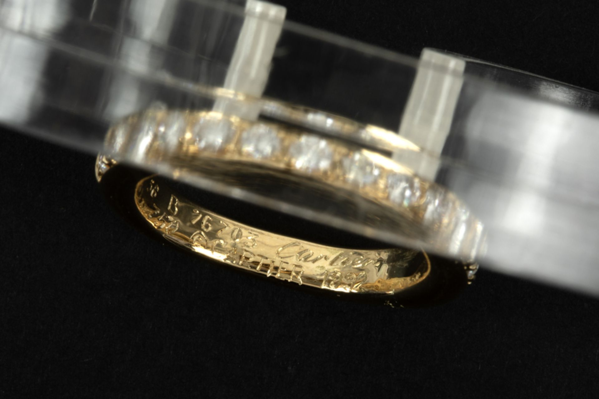 Cartier signed ring in yellow gold (18 carat) with ca 1,10 carat of top quality brilliant cut - Bild 3 aus 3