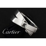 Cartier signed ring in white gold (18 carat) with certificate || CARTIER ring met dubbele