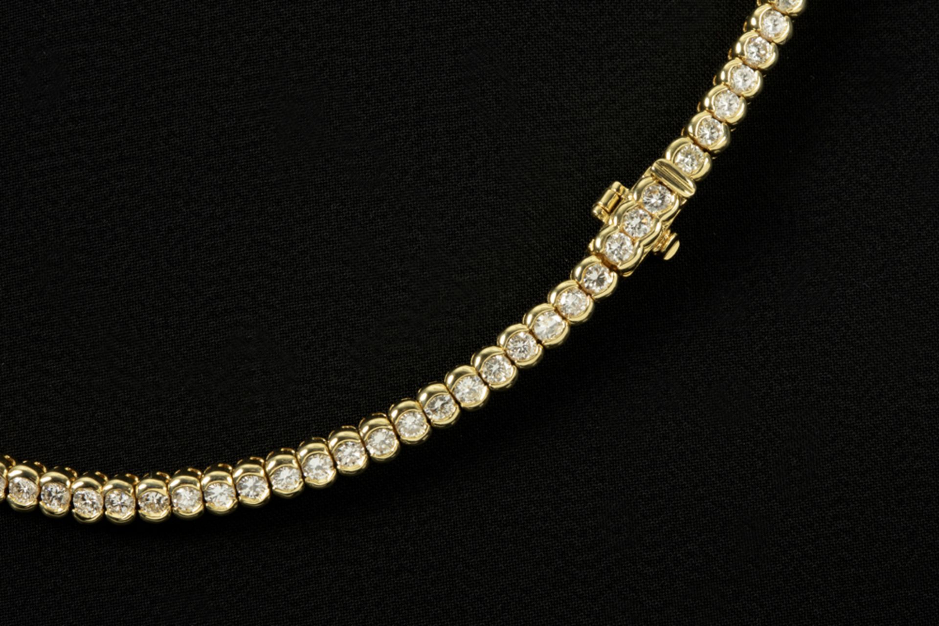 superb necklace in yellow gold (18 carat) with at least 12 carat of very high quality brilliant - Bild 3 aus 3