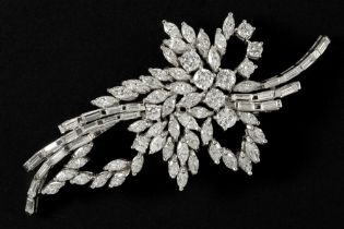 beautiful sixties'/seventies' brooch in platinum with ca 7 carat of high quality marquise,