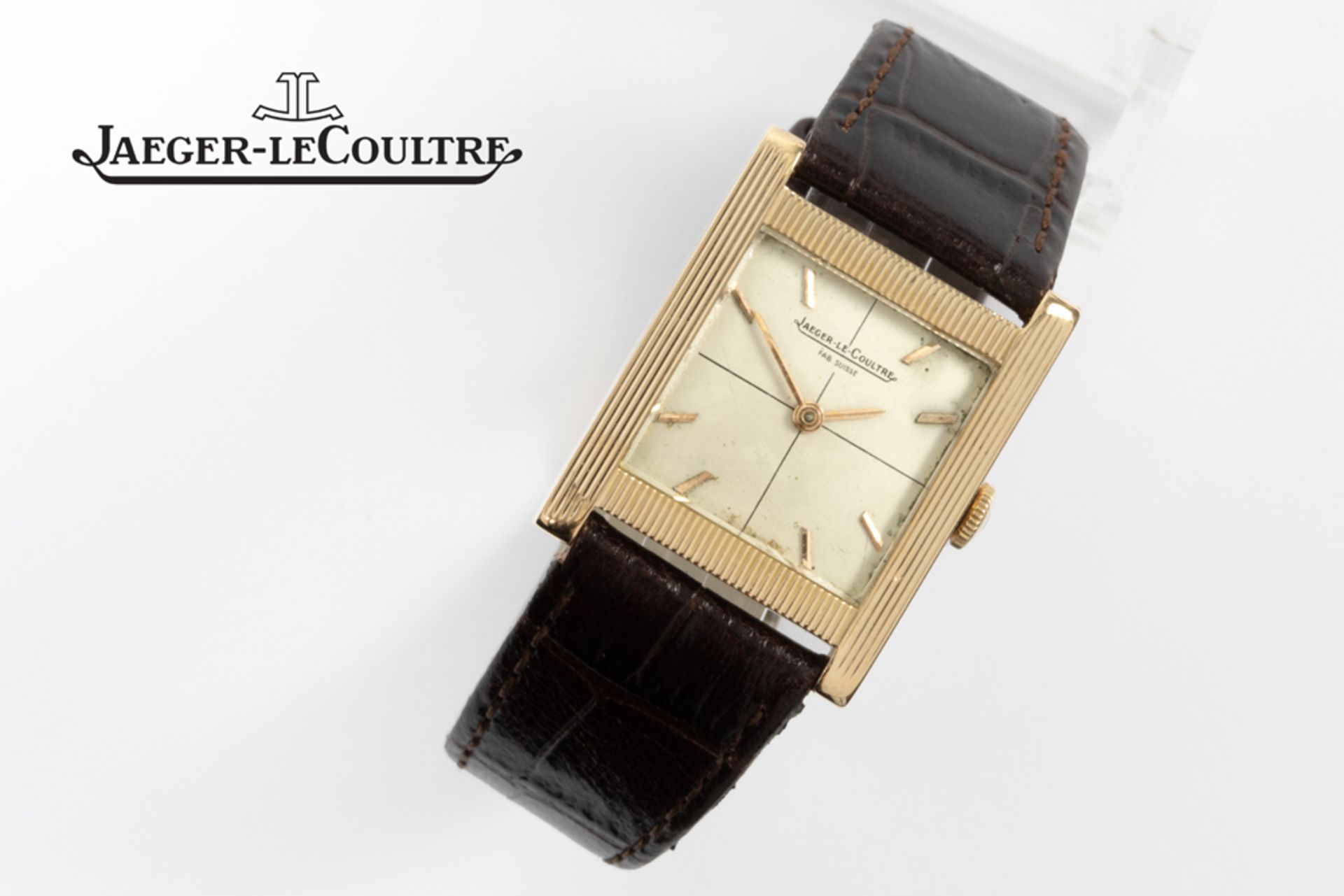 sixties' vintage Jaeger-LeCoultre marked wristwatch in yellow gold (18 carat) || JAEGER -