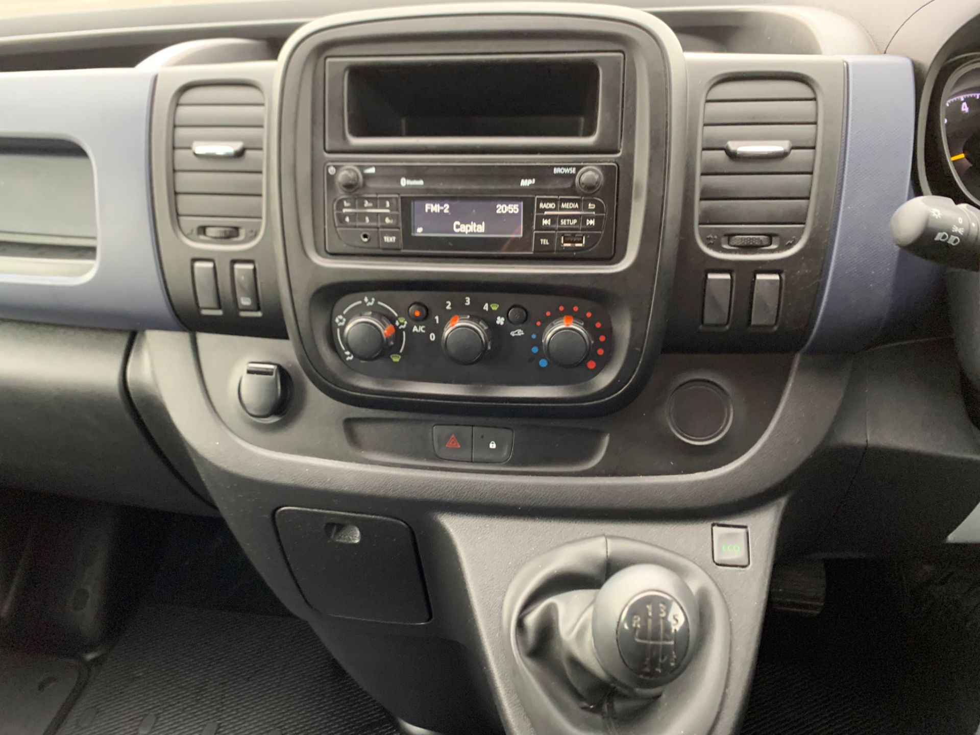 2016 VAUXHALL VIVARO 2900 CDTI, NO VAT - Image 17 of 19