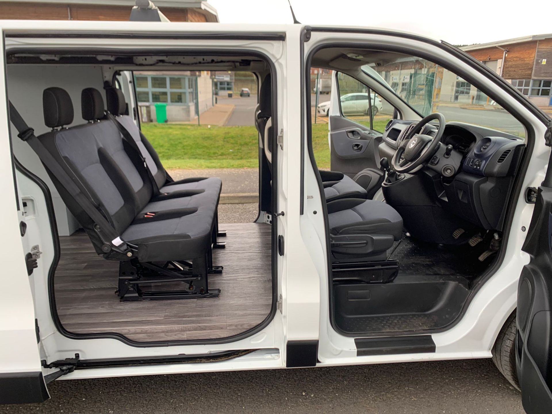 2016 VAUXHALL VIVARO 2900 CDTI, NO VAT - Image 12 of 19