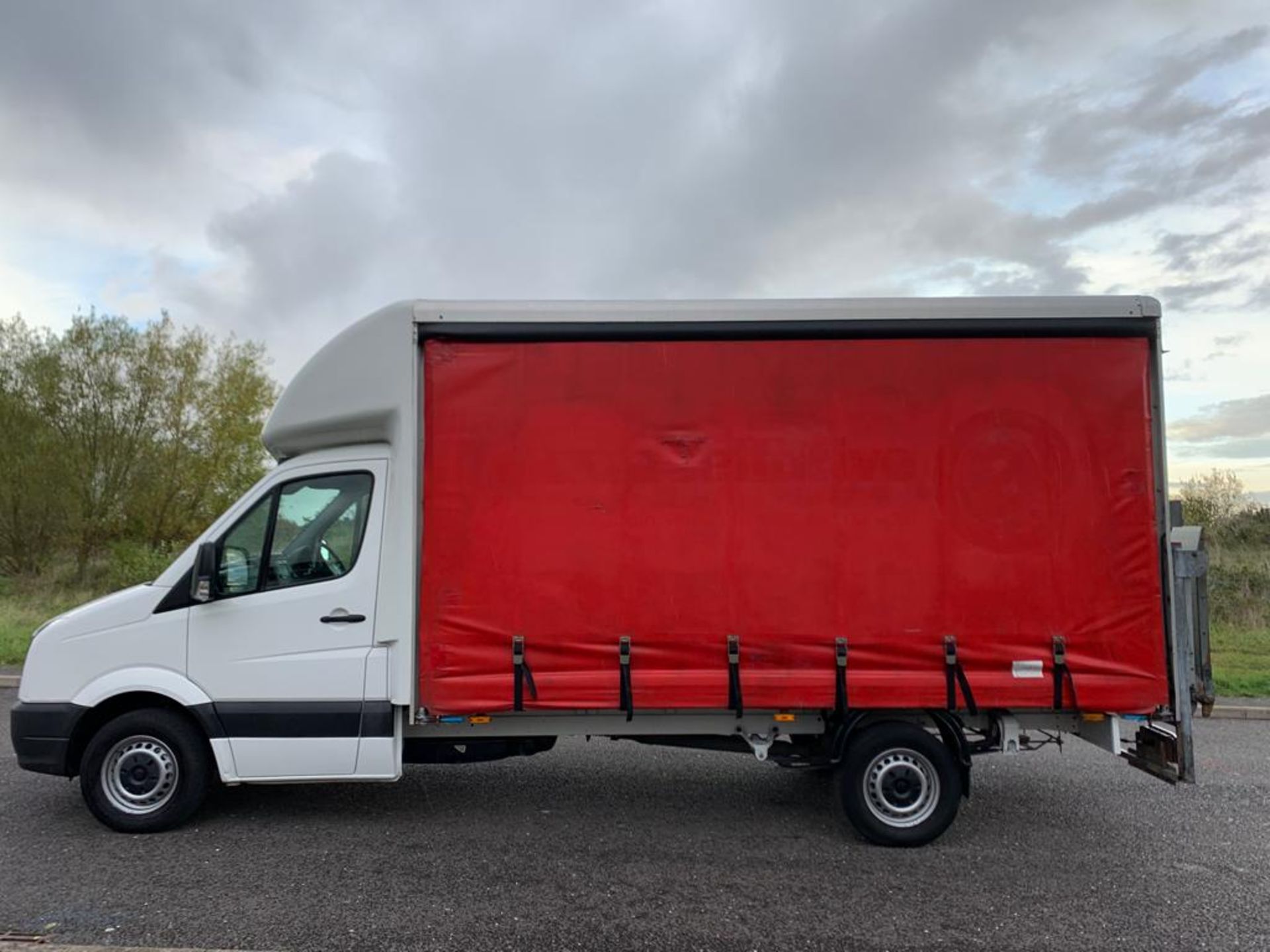 2017 VOLKSWAGEN CRAFTER 2.0TDI LUTON CURTAIN SIDE EURO 6, NO VAT - Image 7 of 18