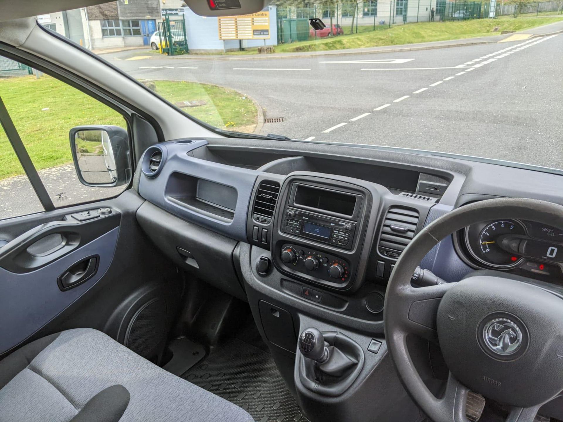 2015 VAUXHALL VIVARO 2900 CDTI, NO VAT - Image 13 of 16