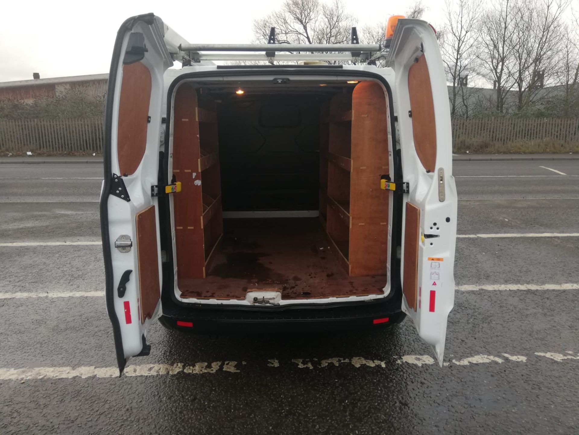 2018 68 ford Transit custom White panel van - New shape - Air con - Roof rack - BK68 BDZ - Image 9 of 10