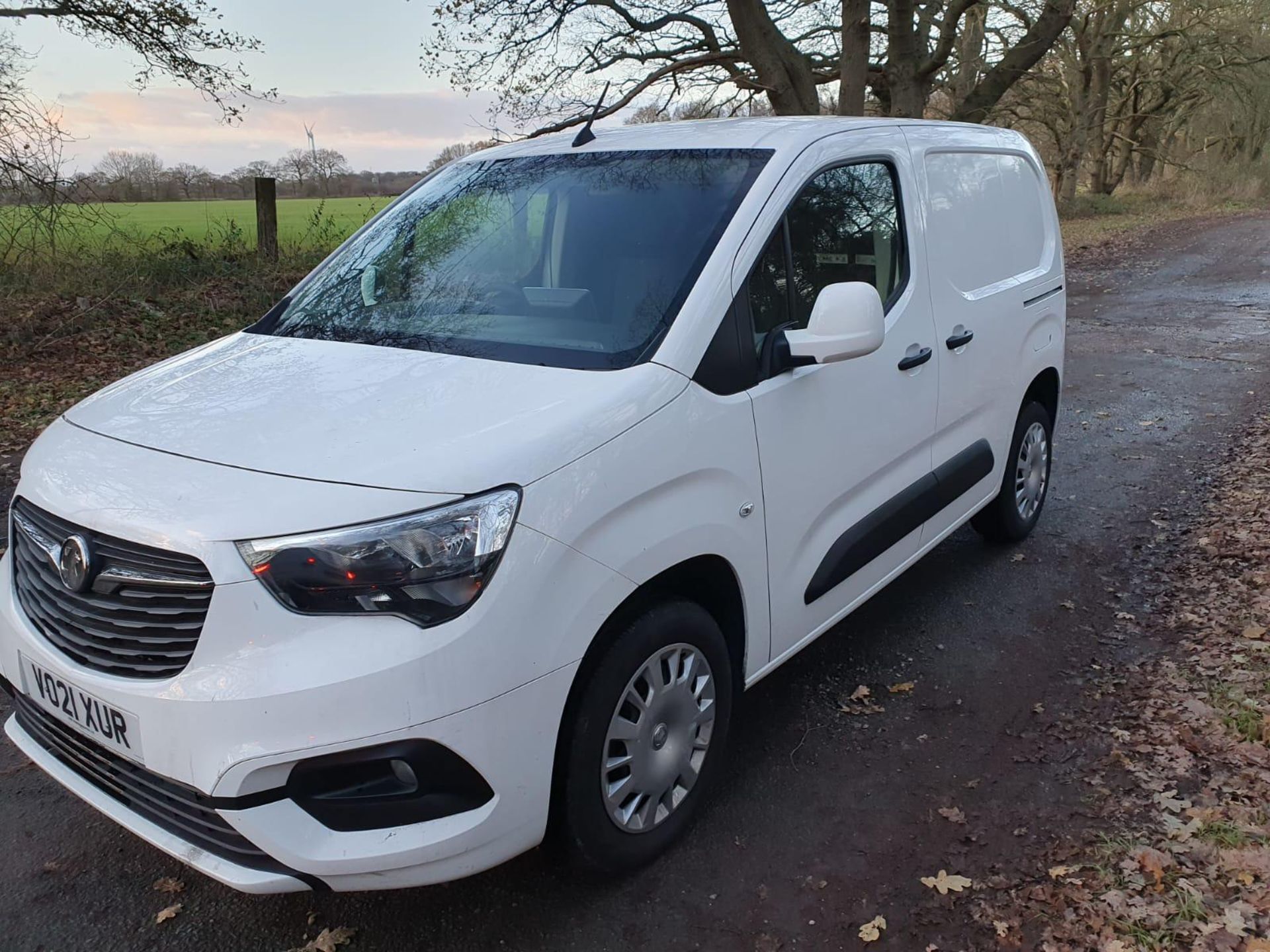 2021 21 Vauxhall combo sportive White panel van - 3 seats - air con - ply lined - 2 keys - VO21 XUR - Image 3 of 7