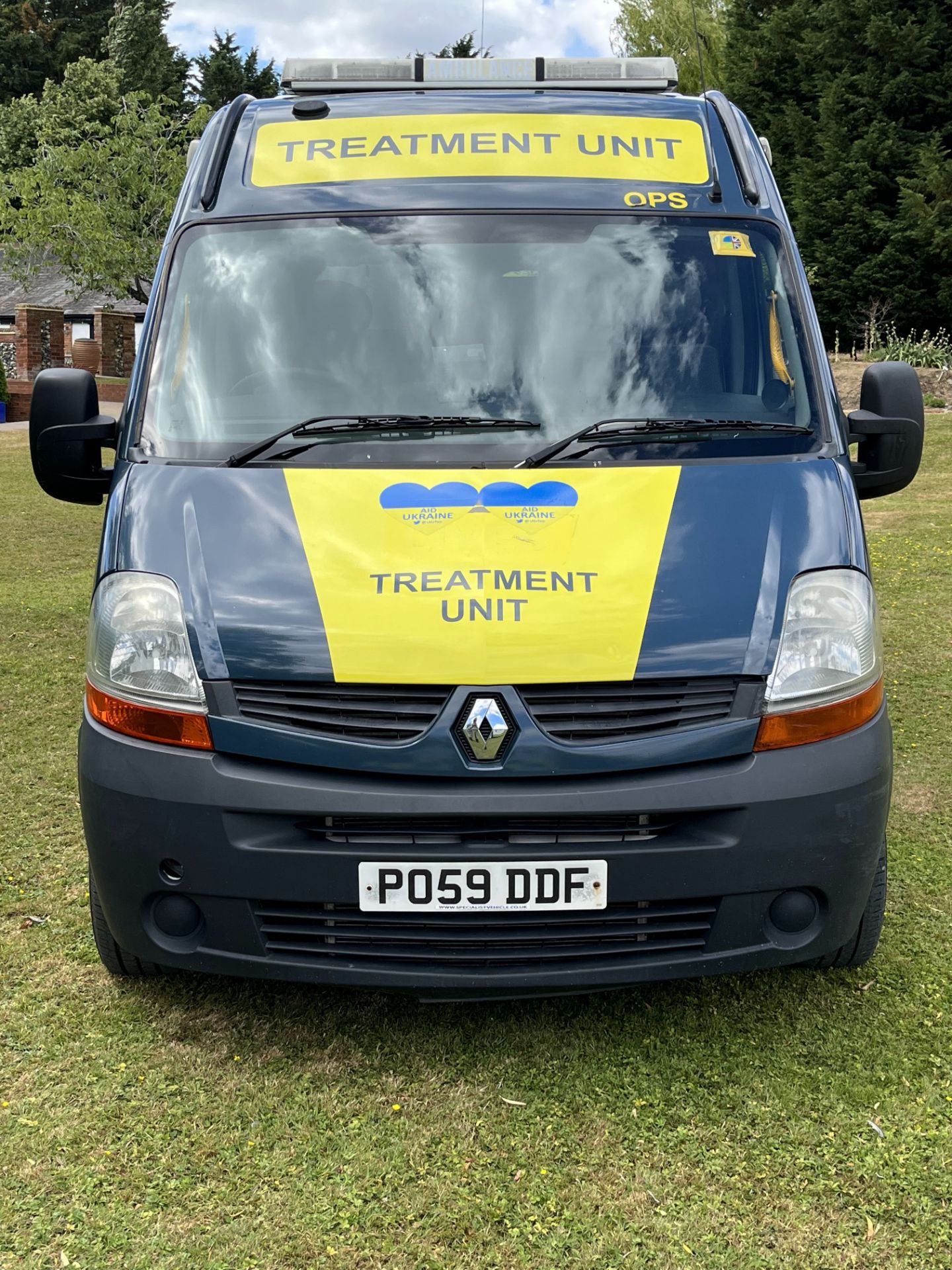 RENAULT MASTER AMBULANCE VAN - Image 3 of 7