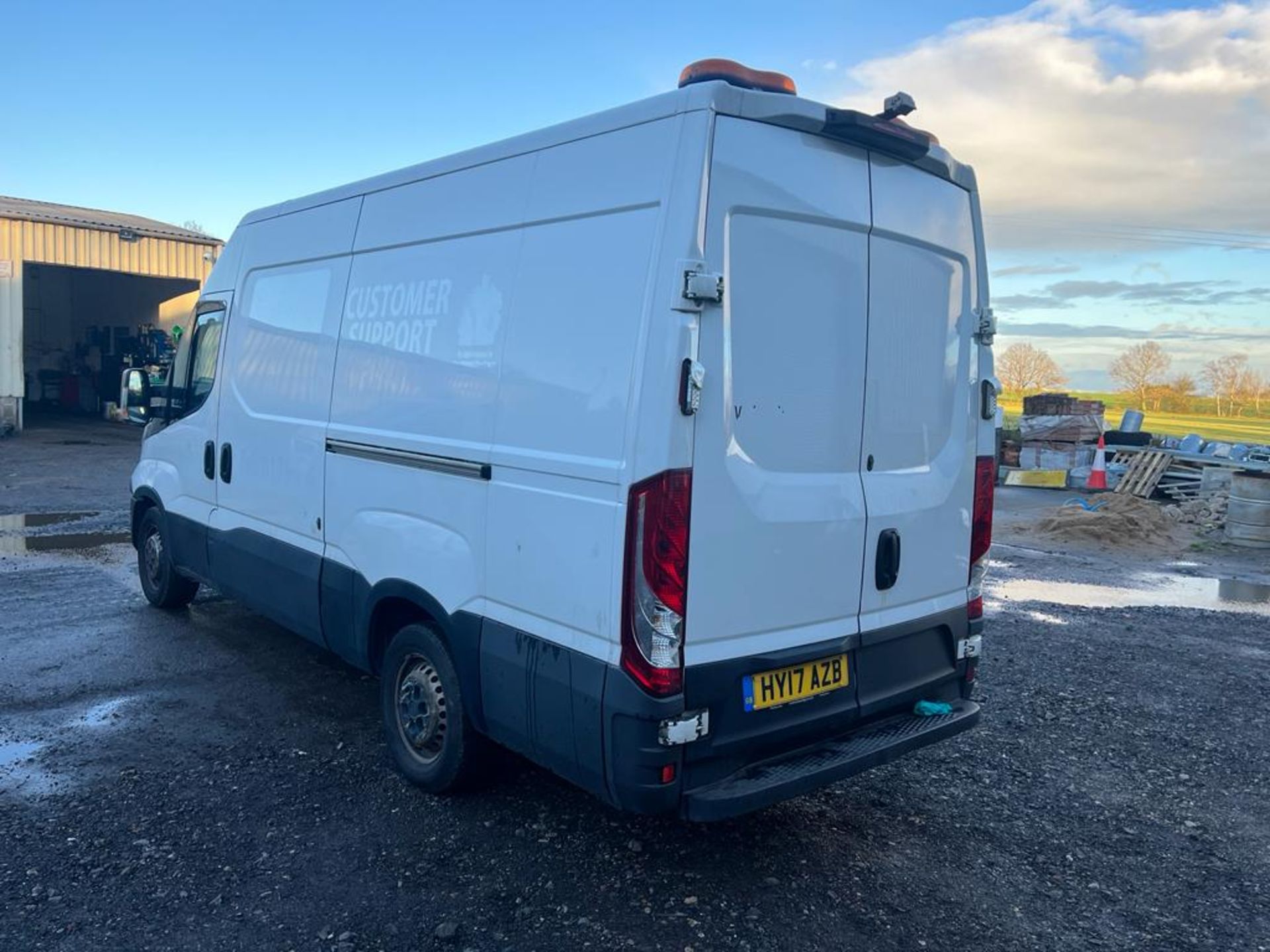 2017 Iveco daily mwb workshop van - Pto driven arc welder and 110v plug and 12v and 24v jump point - Image 5 of 11