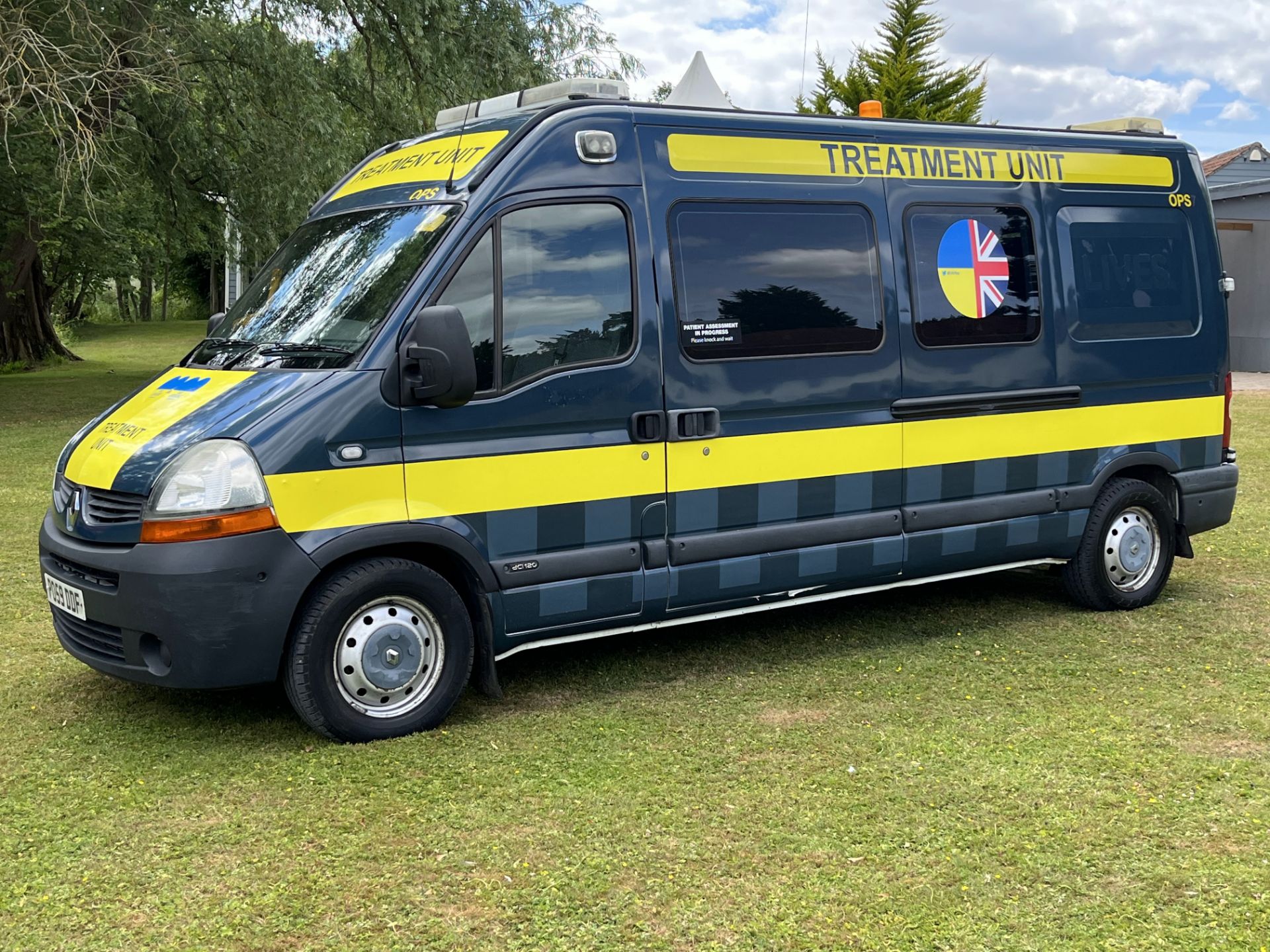 RENAULT MASTER AMBULANCE VAN