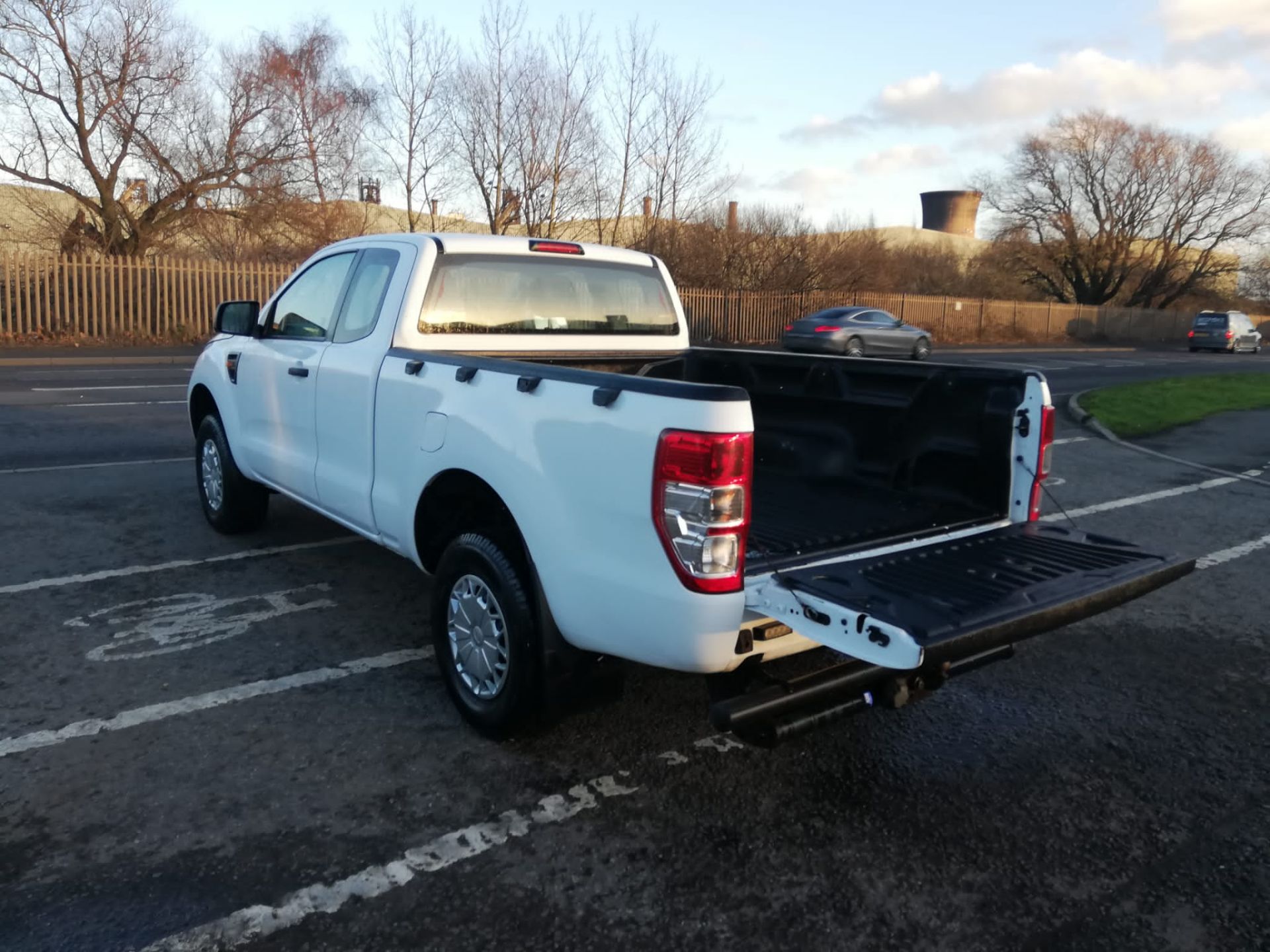 2013 63 ford ranger super cab white pick up - 62k miles - 4 seats - 2.2 diesel - KU63 LHT - Image 5 of 8