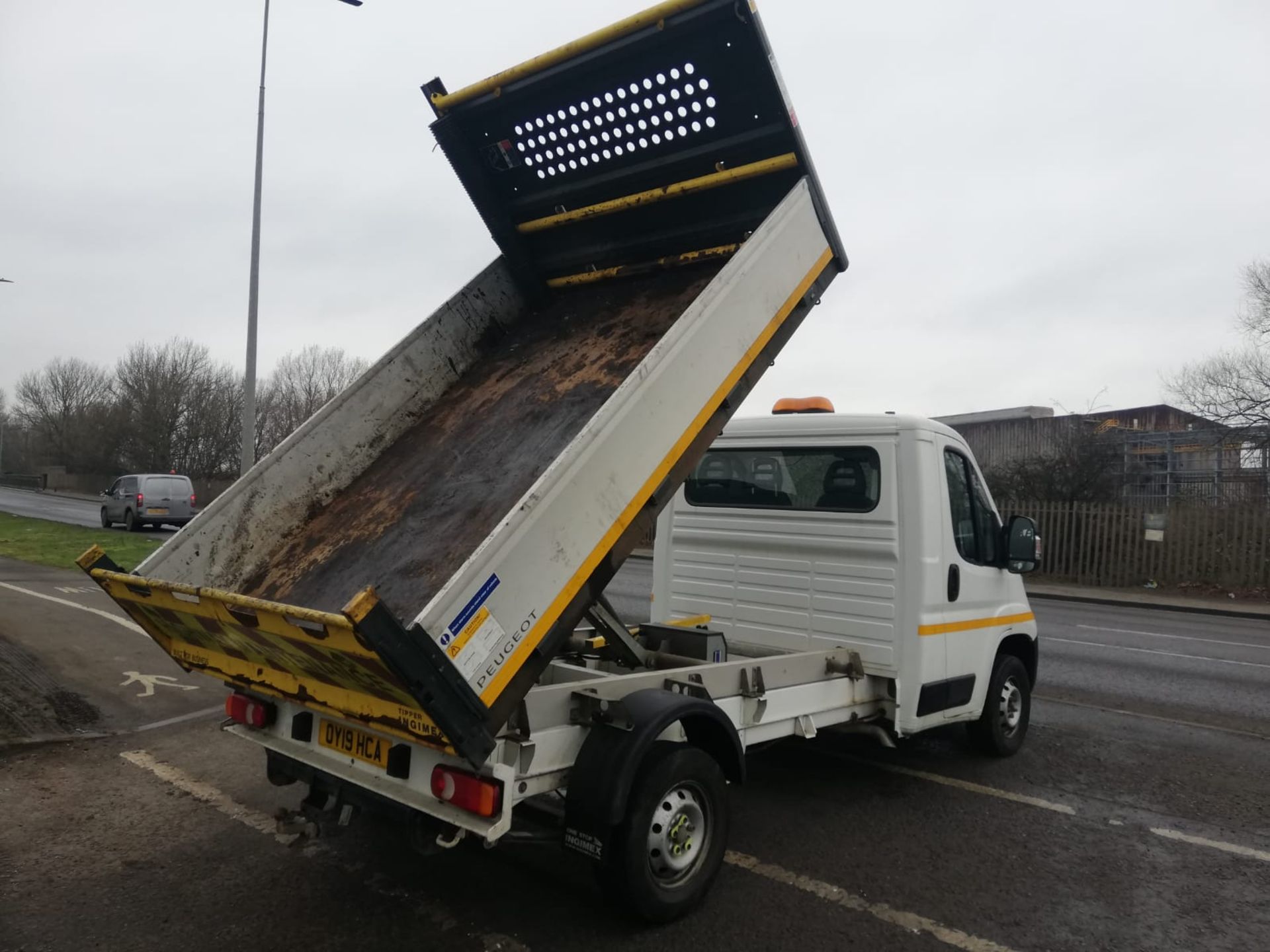 2019 19 Peugeot boxer tipper - 32k miles - Euro 6 - OY19 HCA - Image 16 of 21